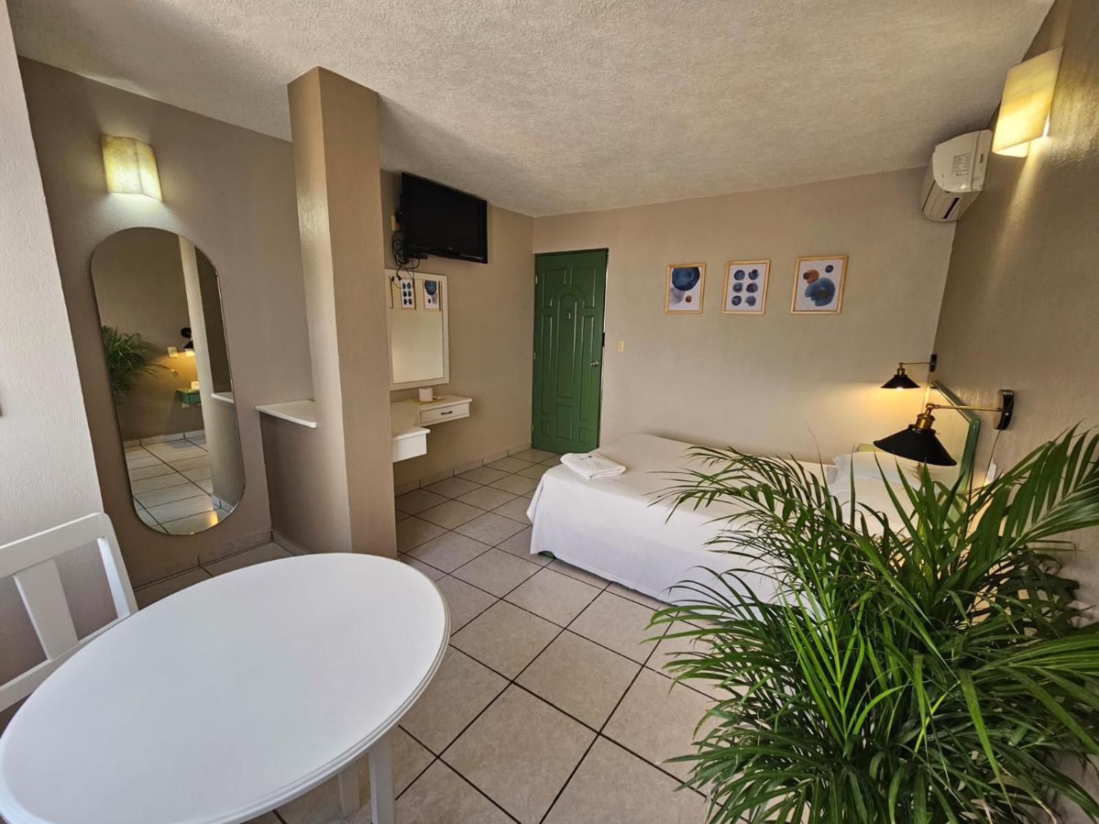 Hotel Punto Poza Rica מראה חיצוני תמונה