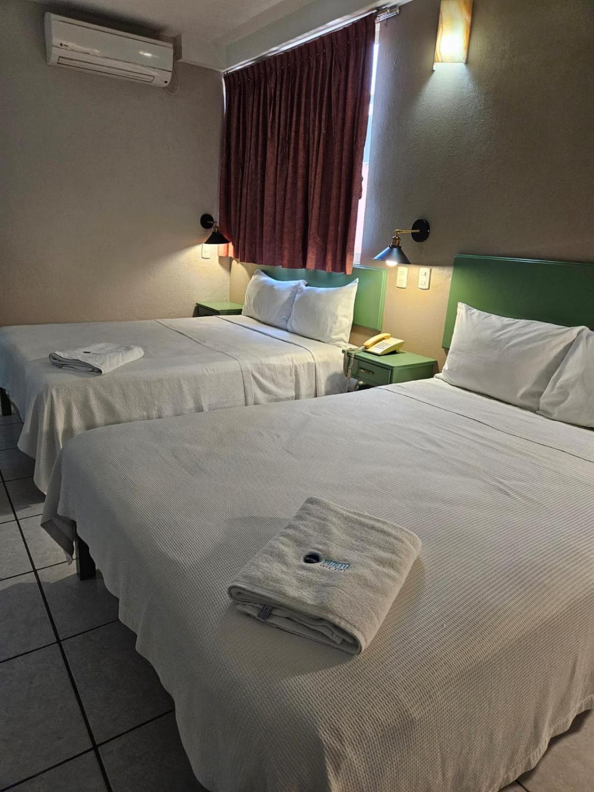 Hotel Punto Poza Rica מראה חיצוני תמונה